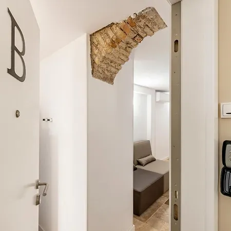 Апартаменты Bajo Interior Sin Ventana En Barri Port Maritim *