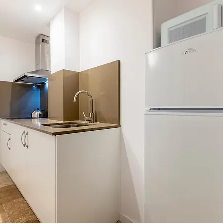 Bajo Interior Sin Ventana En Barri Port Maritim Апартаменты