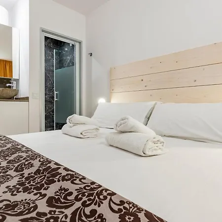 公寓 Bajo Interior Sin Ventana En Barri Port Maritim