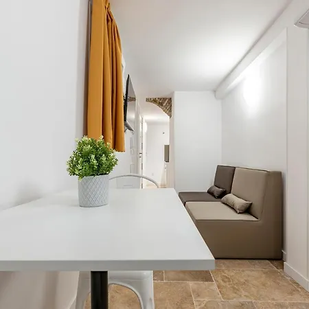 Bajo Interior Sin Ventana En Barri Port Maritim * 塔拉戈纳